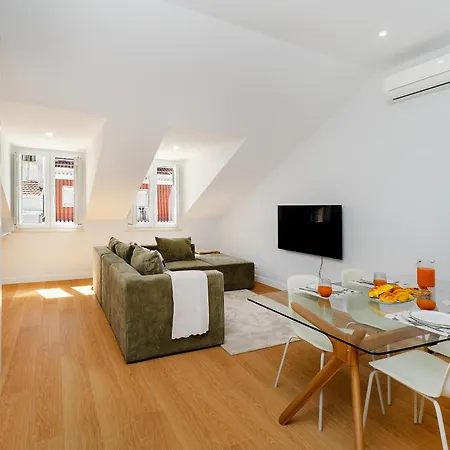 Whome Comfortable Family In Lissabon